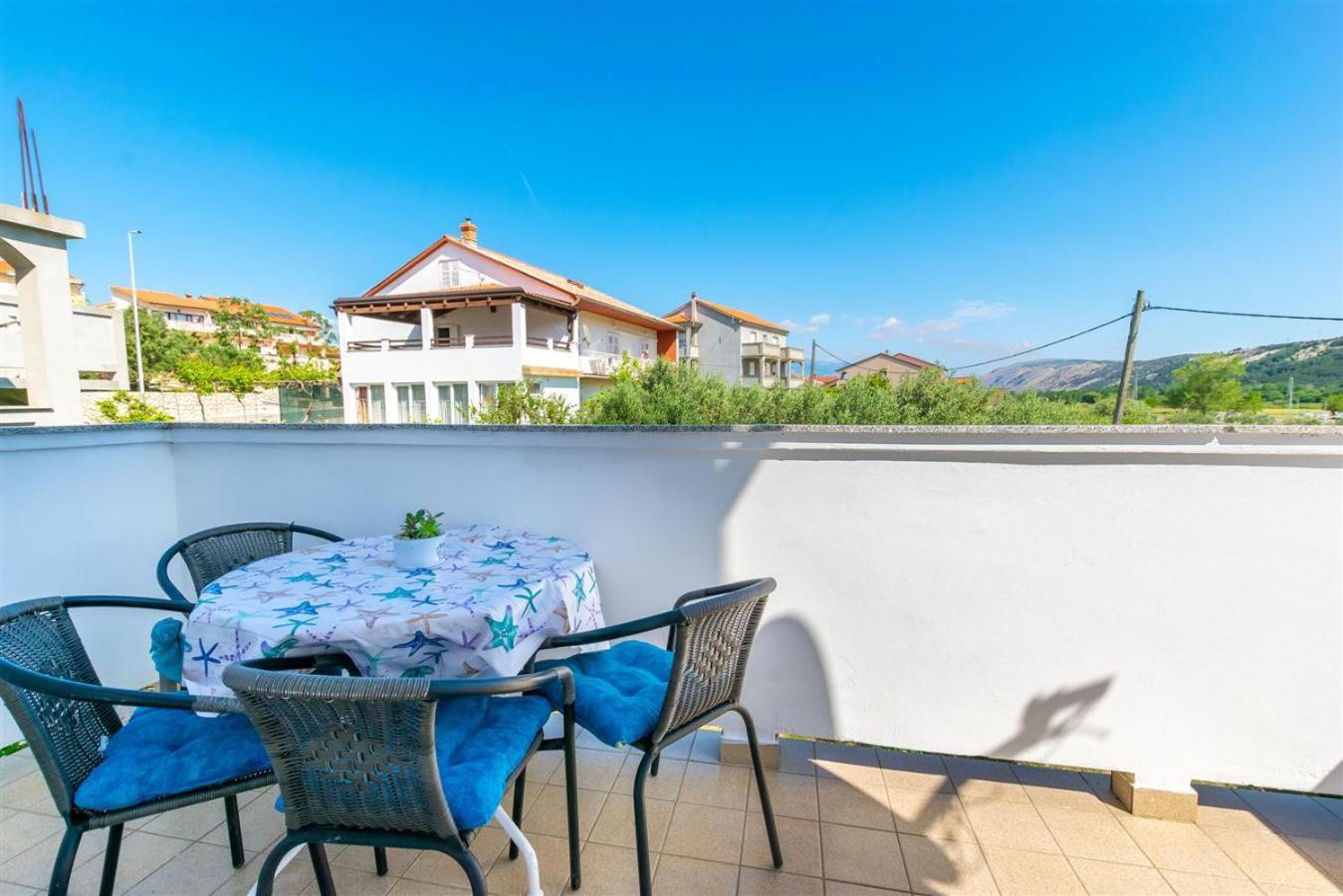 Apartment Dragan i Slavica Lopar Exteriör bild