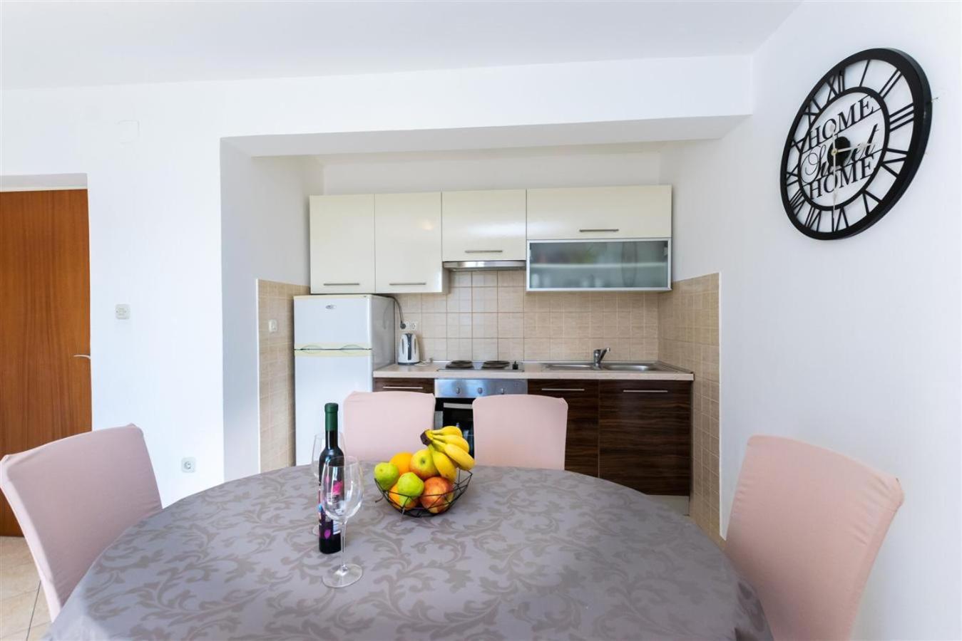 Apartment Dragan i Slavica Lopar Exteriör bild
