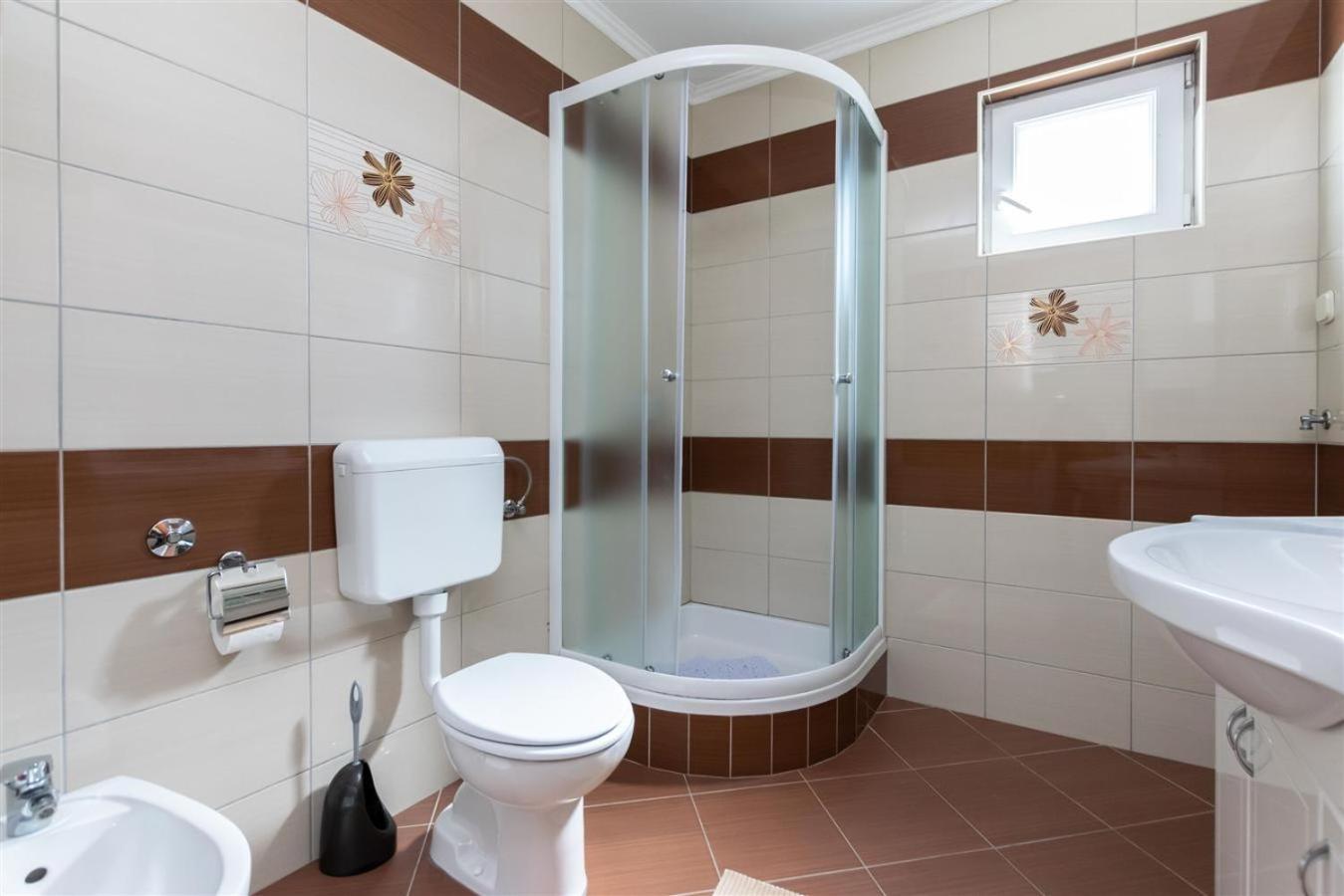 Apartment Dragan i Slavica Lopar Exteriör bild
